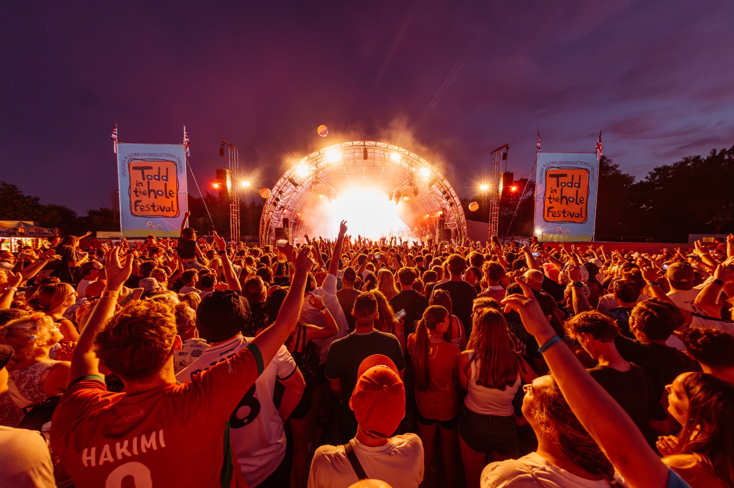 Todd in the Hole Singles Festival Experience 2026 | Hertfordshire Singles Event - Image 7