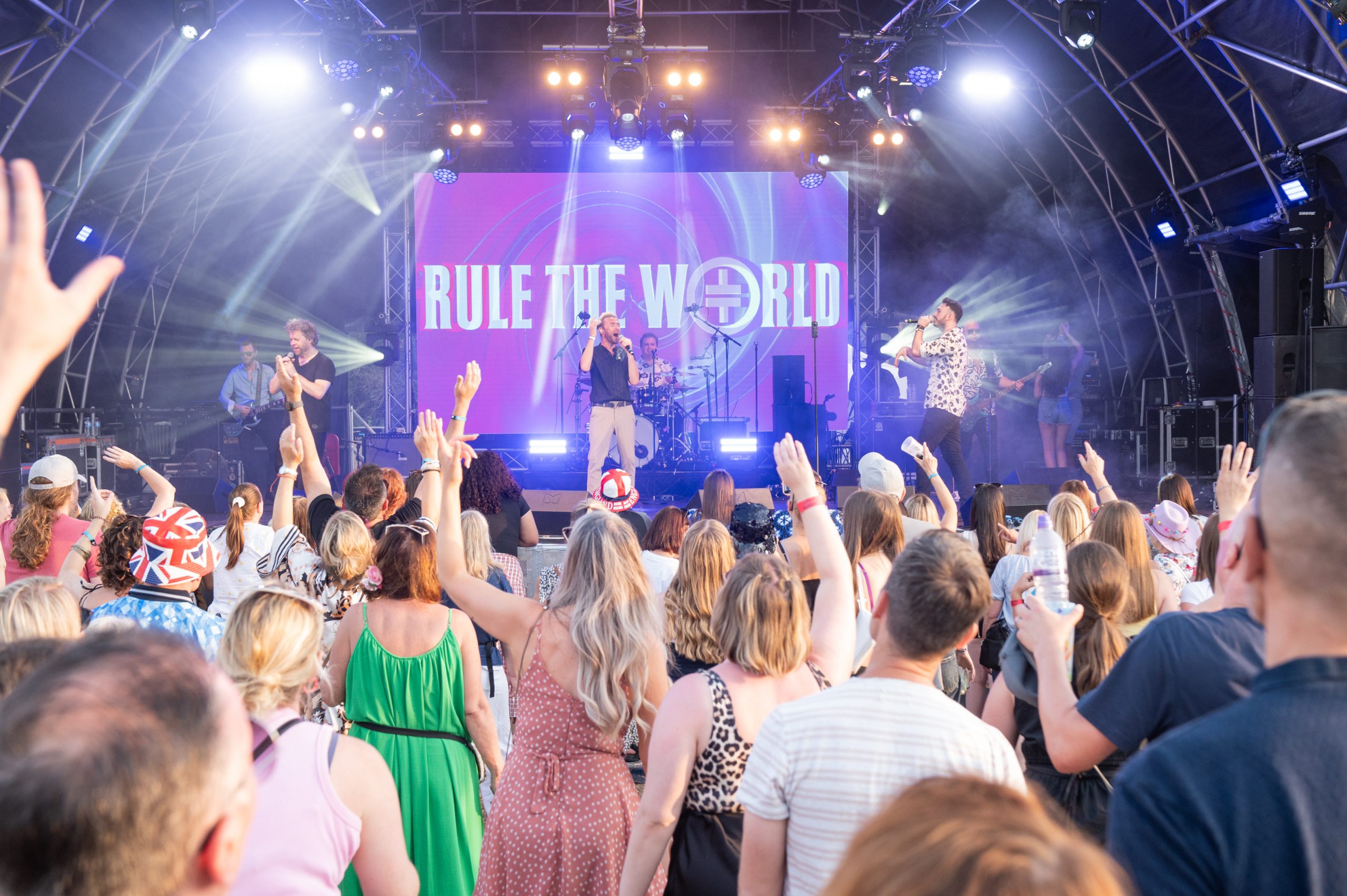 Todd in the Hole Singles Festival Experience 2026 | Hertfordshire Singles Event - Image 8